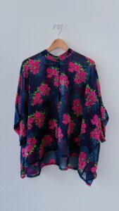 bleu marine fleur rose japon